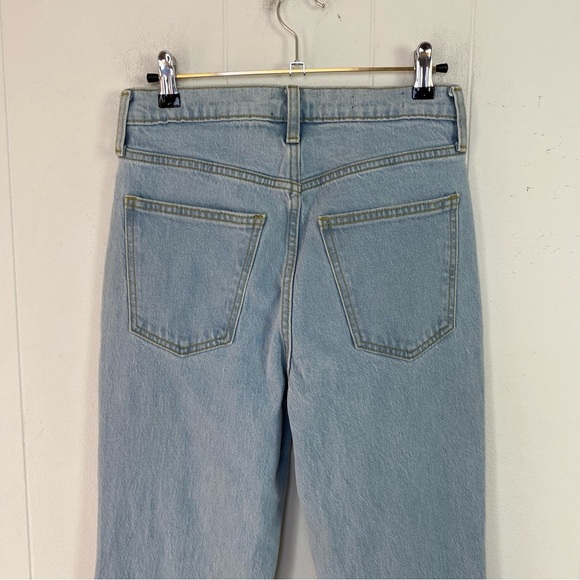 Universal Thread Women's 4 Tall Blue Light Wash Stretch High-Rise Flare Jeans - Picture 9 of 12